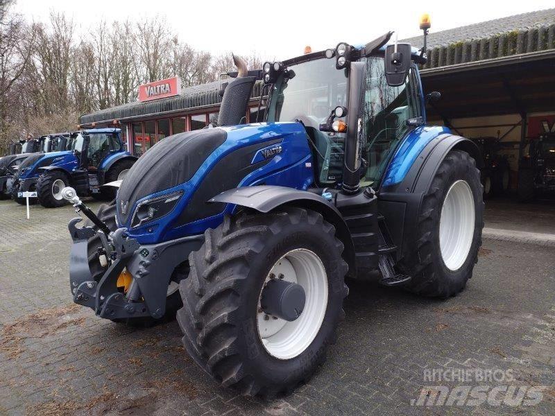 Valtra T234 D Traktory