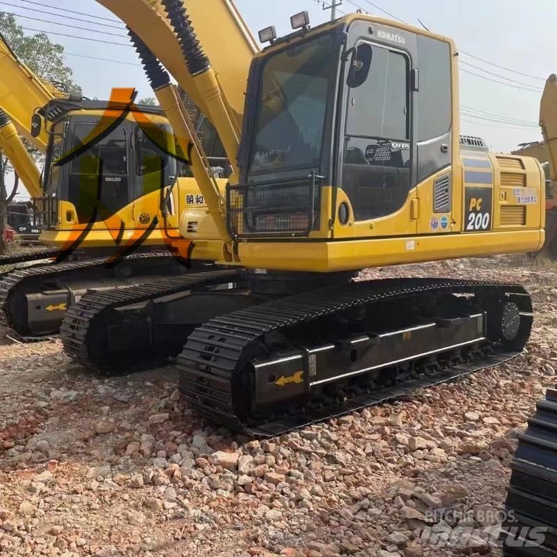 Komatsu PC 200 Pásové rýpadlá
