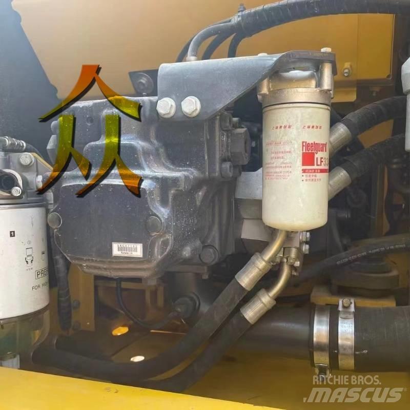 Komatsu PC 200 Pásové rýpadlá