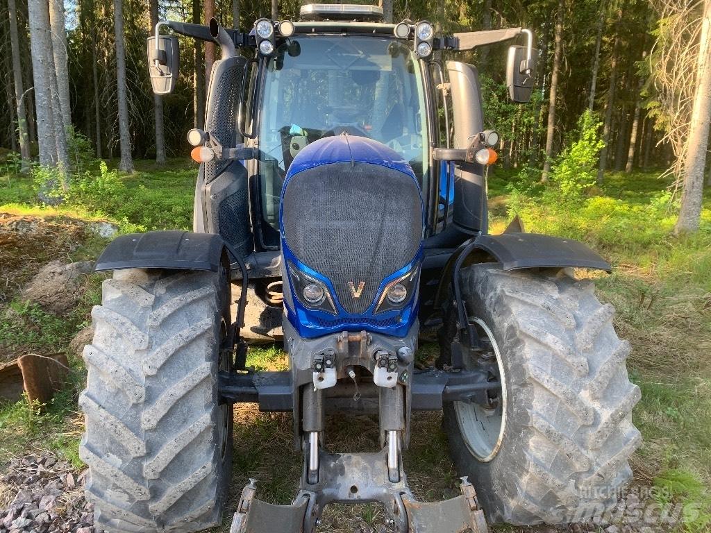 Valtra N 174 Traktory