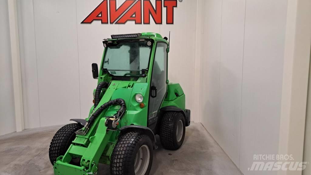 Avant 750 Šmykom riadené nakladače