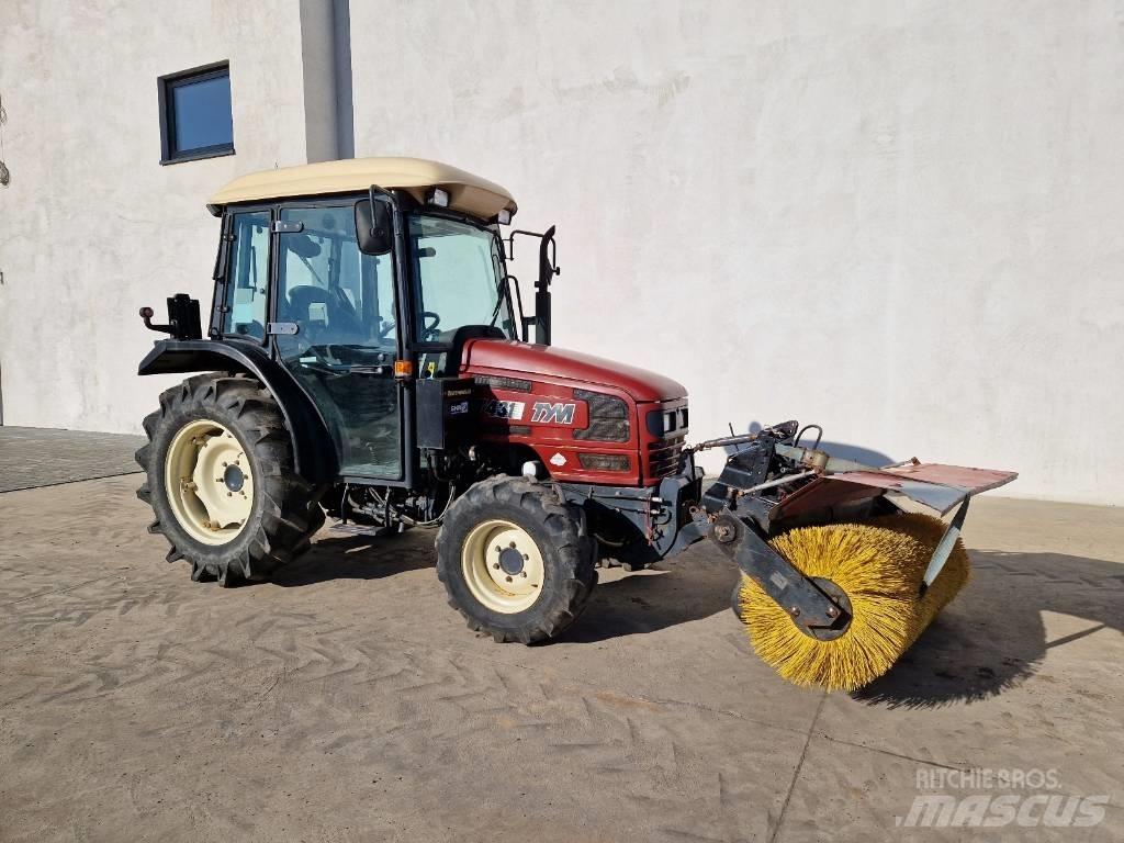 TYM T431 P569 Traktory