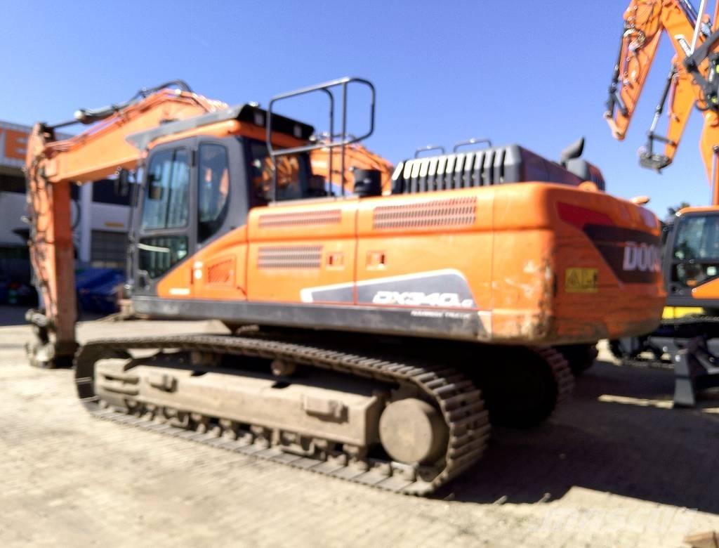 Develon DX340LC-5 Pásové rýpadlá