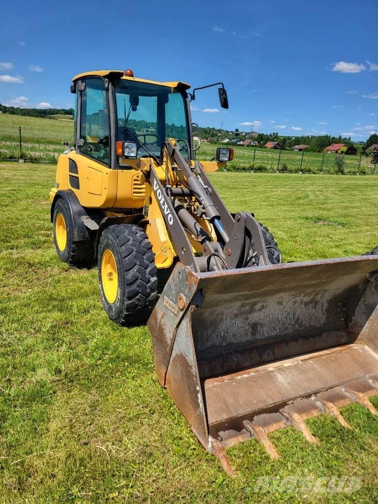 Volvo L 25 F Kolesové nakladače