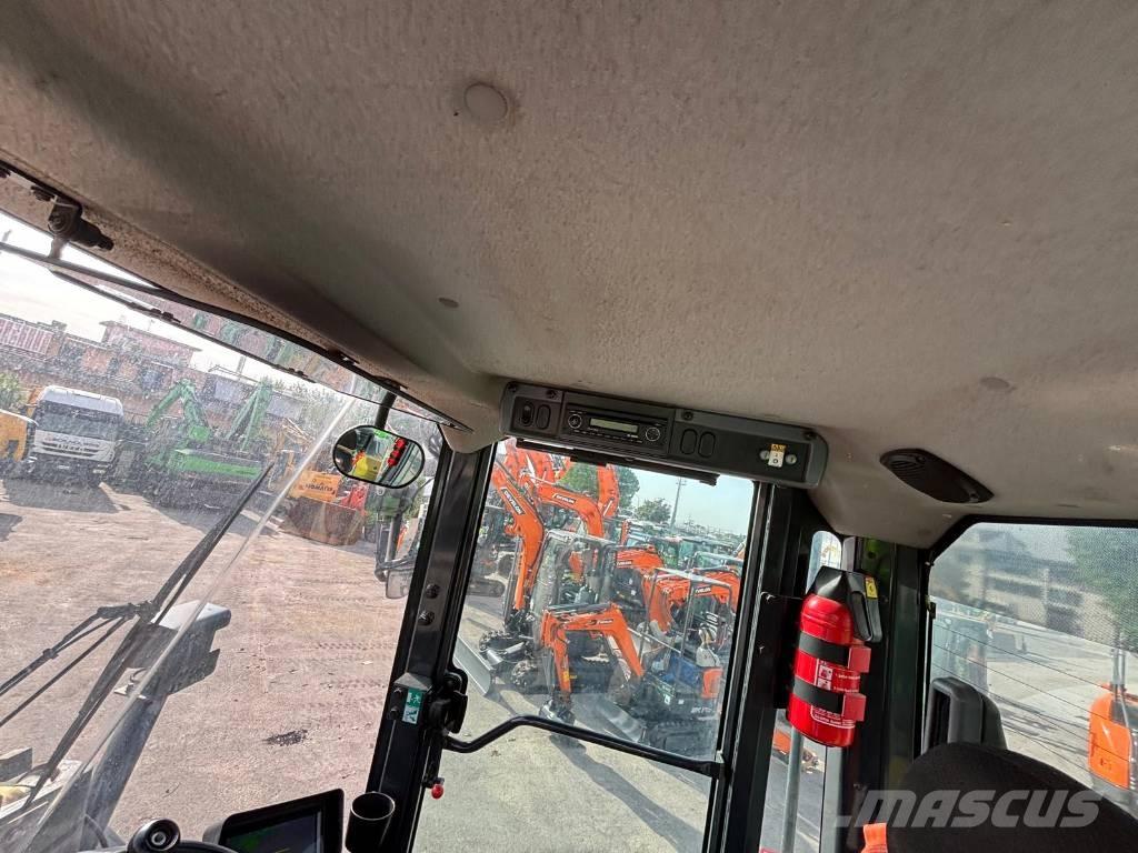 Hyundai HL 757-9 A Kolesové nakladače