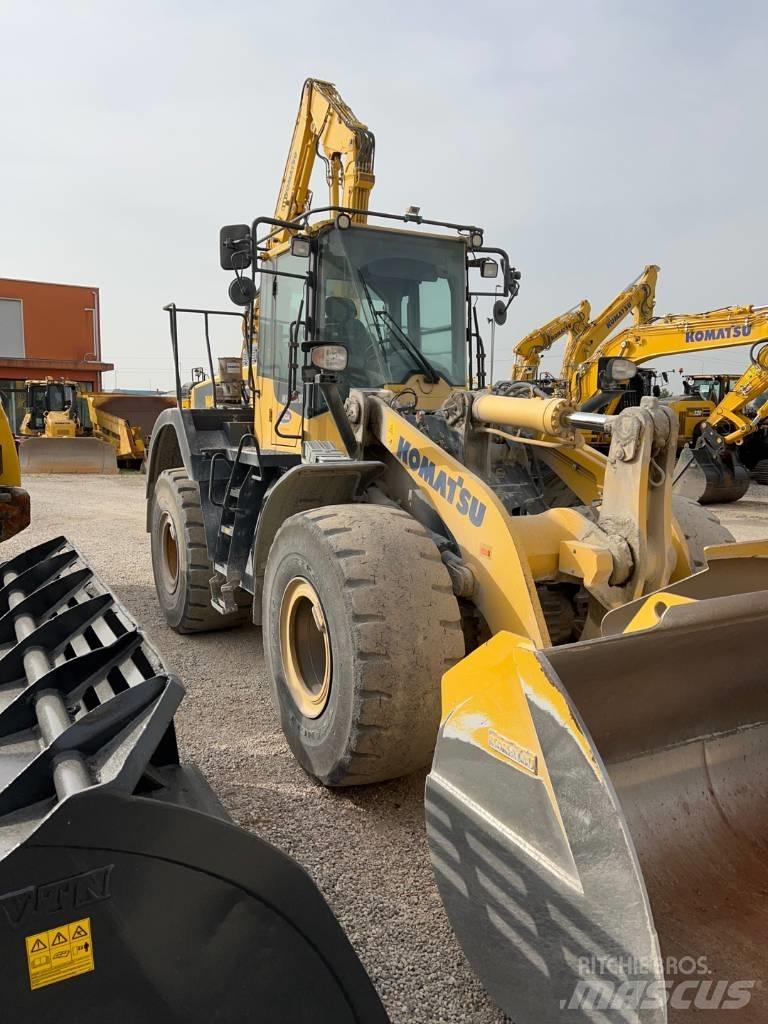 Komatsu WA 380-8 Kolesové nakladače