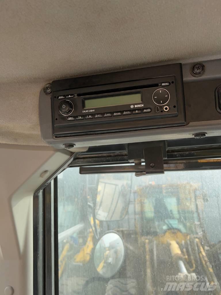 Komatsu WA 380-8 Kolesové nakladače