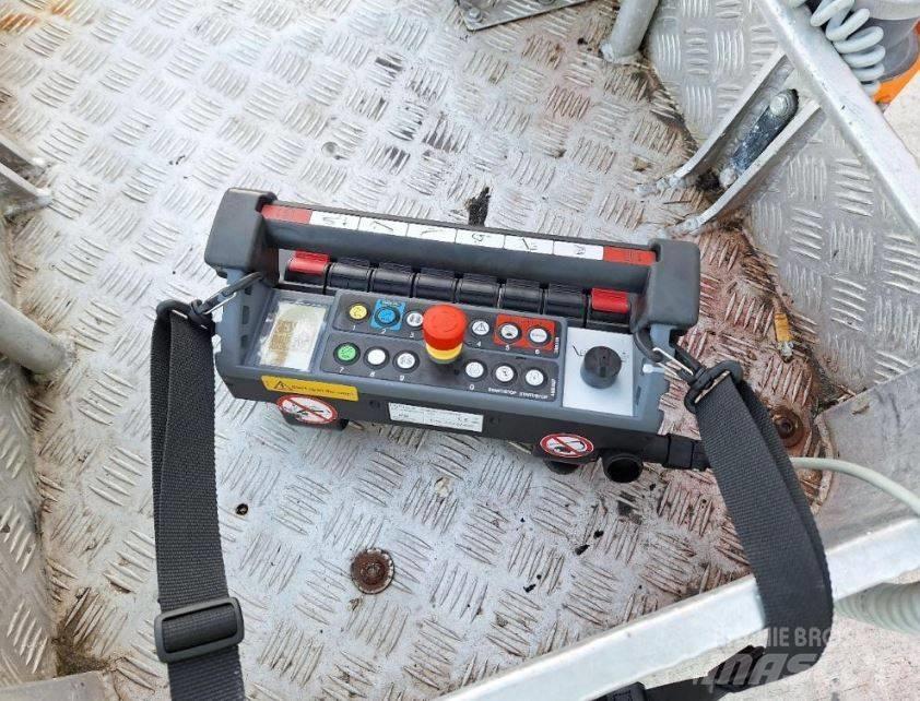 JLG X 26 J Plus Kompaktné samohybné kĺbové plošiny