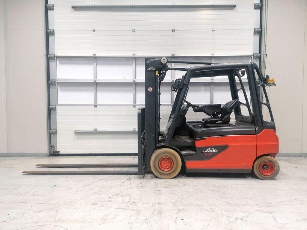 Linde E30L-01 Akumulátorové vozíky