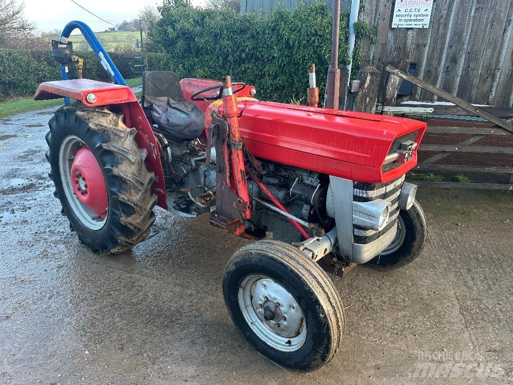 Massey Ferguson 135 Traktory