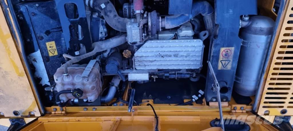 JCB 220 X Long Pásové rýpadlá