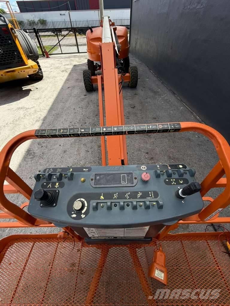 JLG 460 SJ Teleskopické plošiny