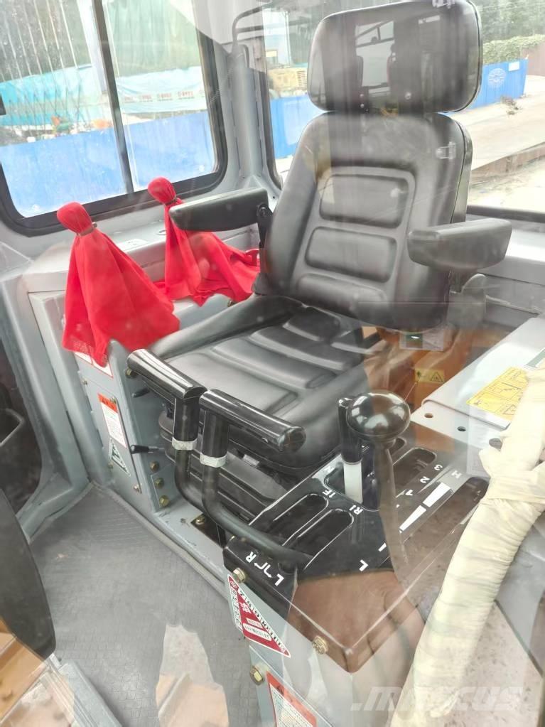 CAT D6G Pásové dozéry