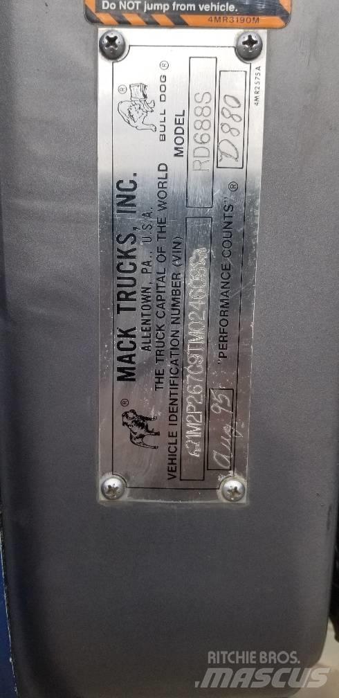 Mack RD 688 S Sklápače