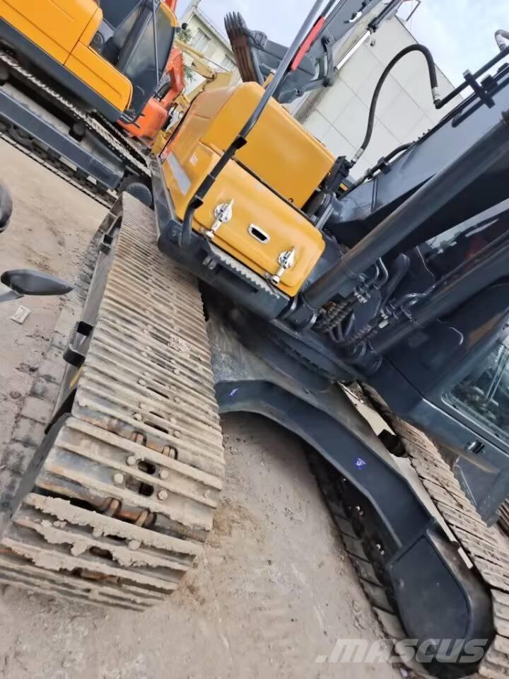 Hyundai 225 LC-9T Pásové rýpadlá