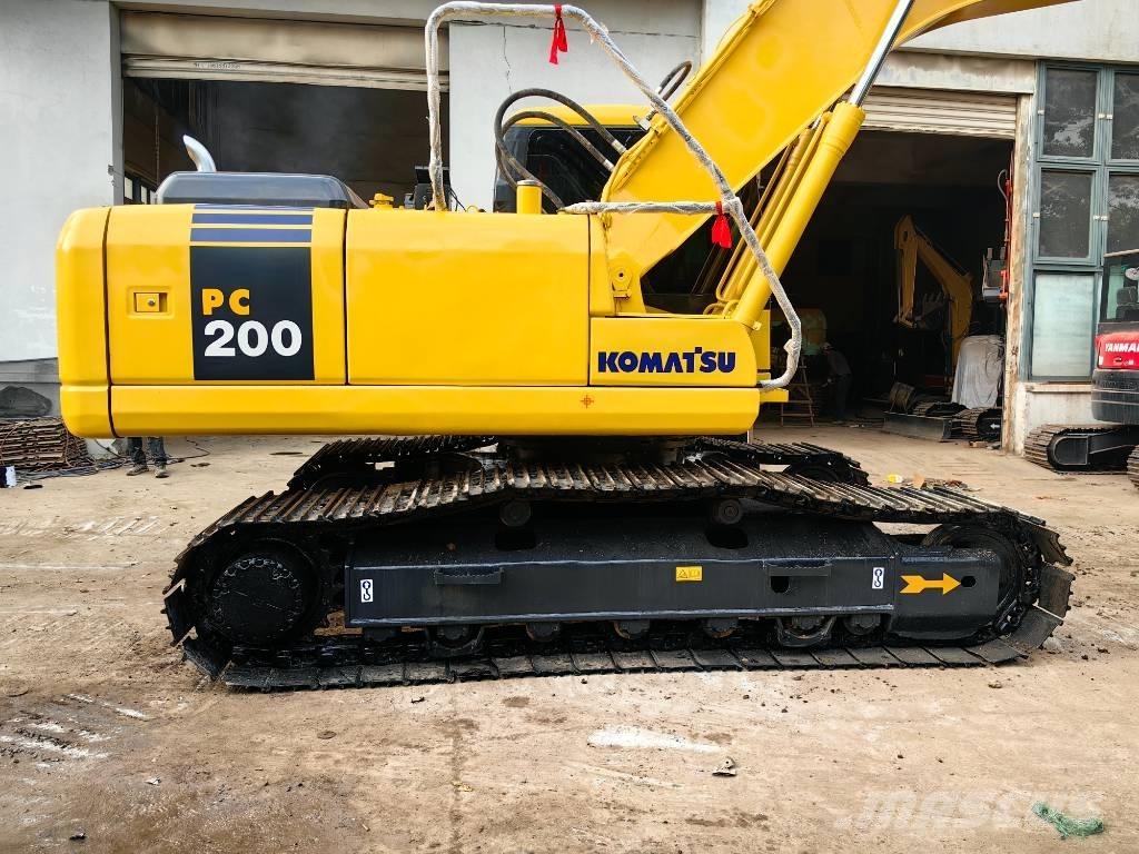Komatsu PC 200-7 Pásové rýpadlá