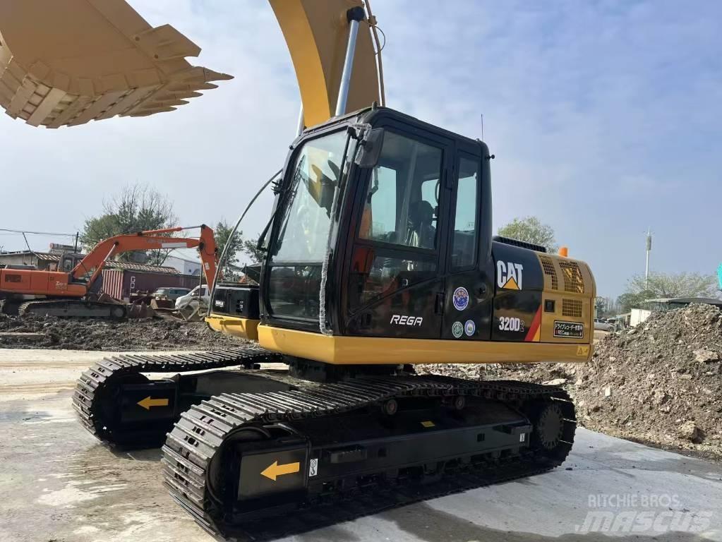 CAT 320 D Pásové rýpadlá