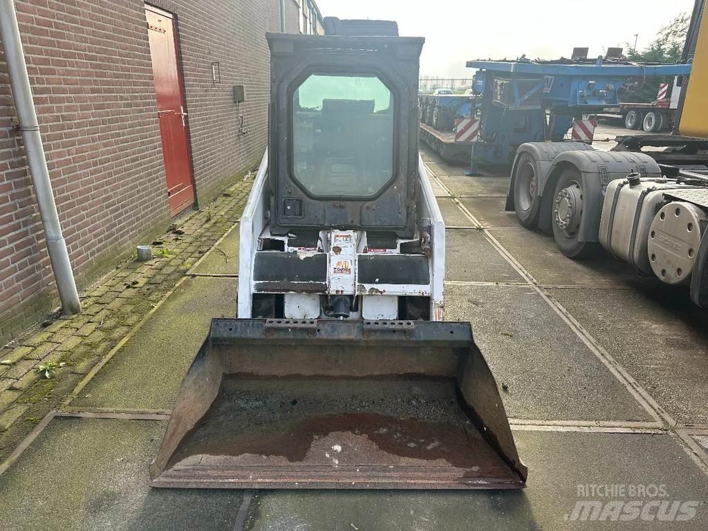 Bobcat 553 Šmykom riadené nakladače