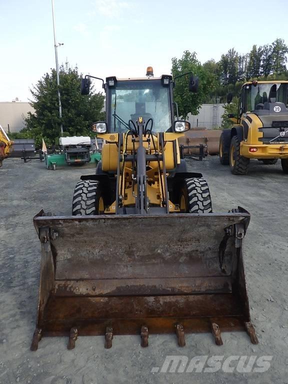 Volvo L 25 F Kolesové nakladače