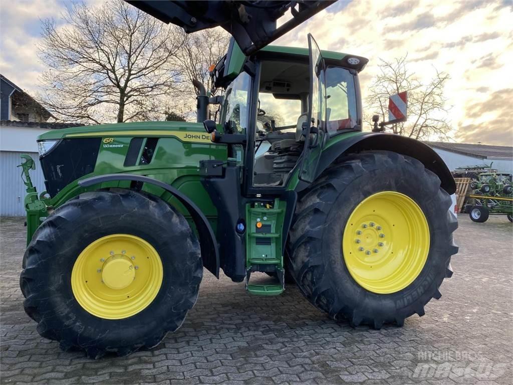 John Deere 6R 215 Traktory