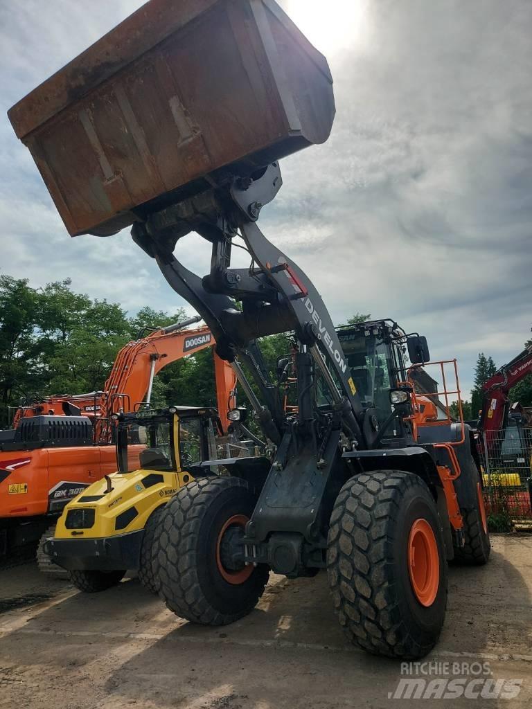 Develon DL 420 CVT-7 Kolesové nakladače