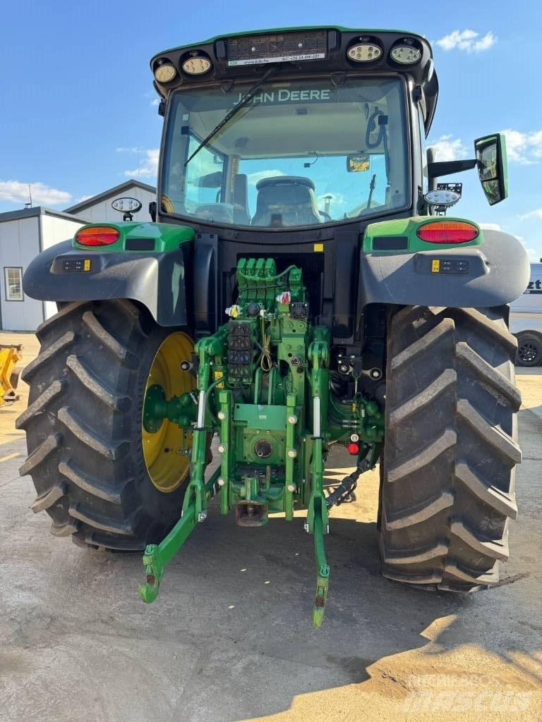  Jhon Deere 6R110 Traktory