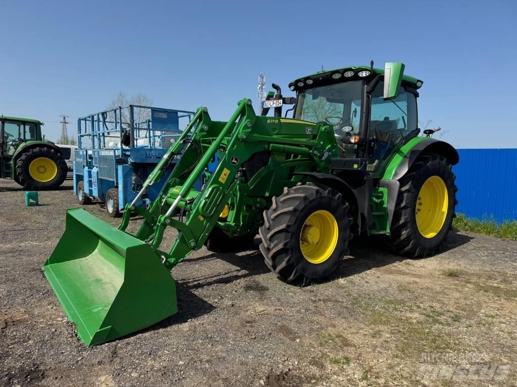  Jhon Deere 6R110 Traktory