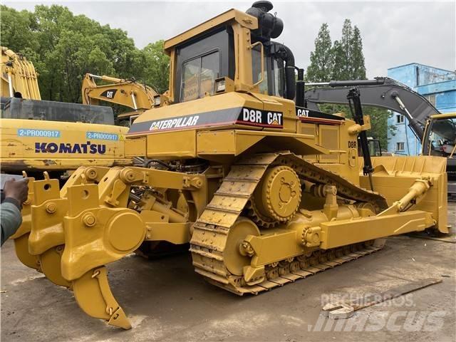 CAT D 8 R Pásové dozéry