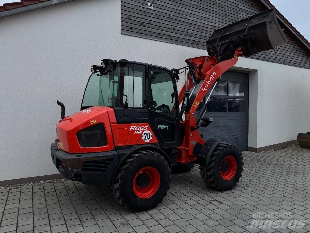 Kubota R 065 Kolesové nakladače