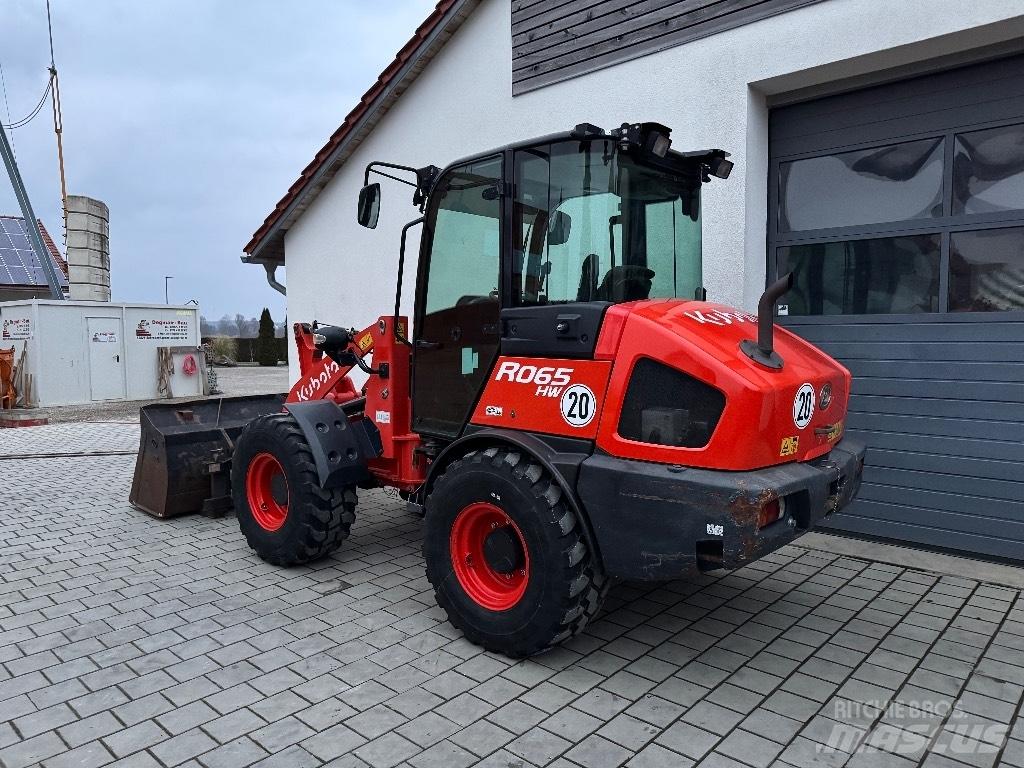 Kubota R 065 Kolesové nakladače