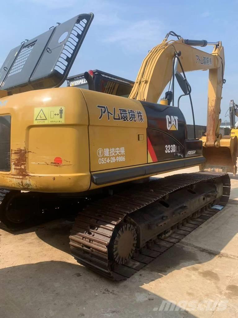 CAT 323 D L Pásové rýpadlá