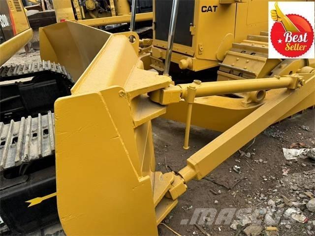CAT D 8 R Pásové dozéry
