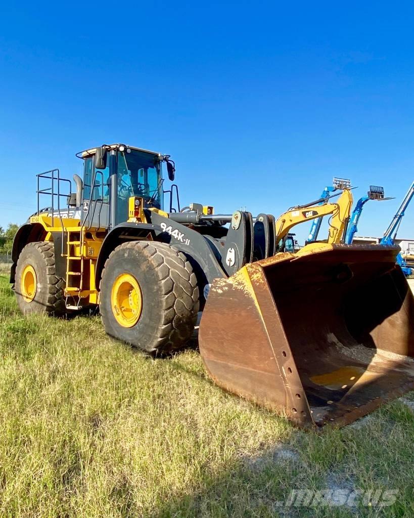 John Deere 844 K Kolesové nakladače