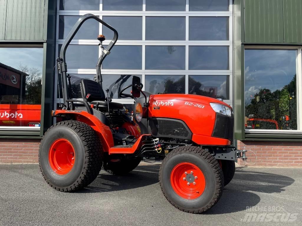 Kubota B2261 HDW Kompaktné traktory