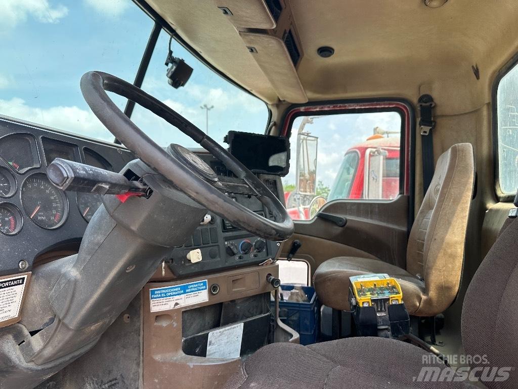 Mack Granite GU 813 Ďalšie nákladné vozidlá