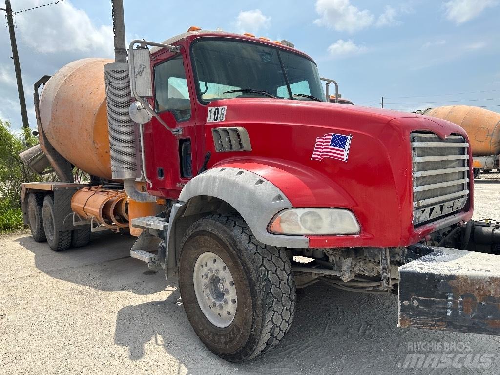 Mack Granite GU 813 Ďalšie nákladné vozidlá
