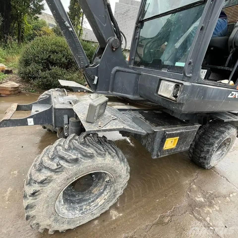 Doosan DX60W Kolesové rýpadlá
