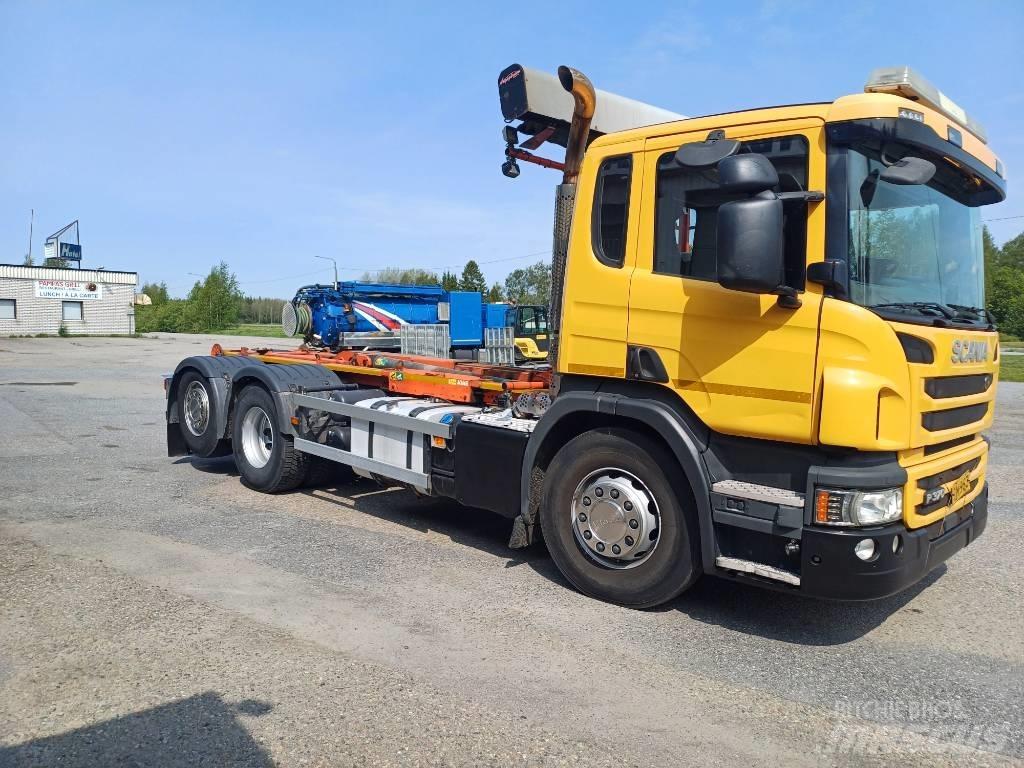 Scania P 370 Hákový nosič kontajnerov