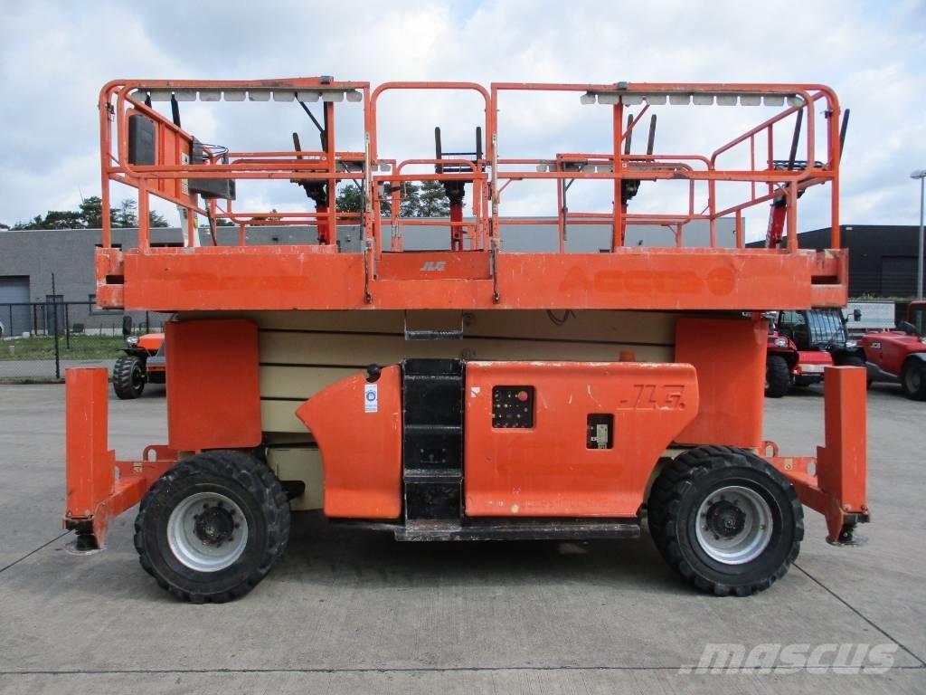 JLG 4394 RT (435) Nožnicové zdvíhacie plošiny