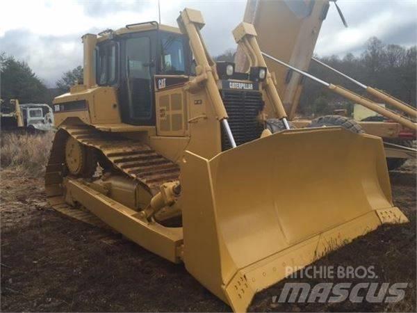 CAT D 6 R Pásové dozéry