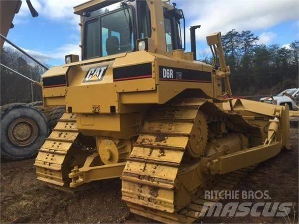 CAT D 6 R Pásové dozéry