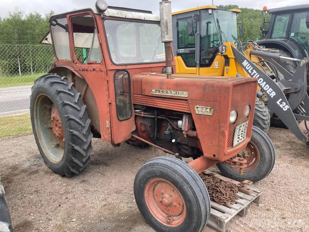 McCormick 624 Traktory