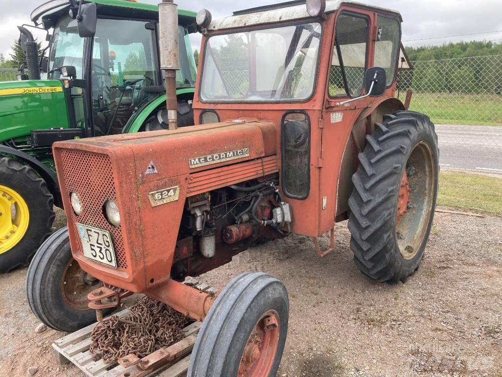 McCormick 624 Traktory