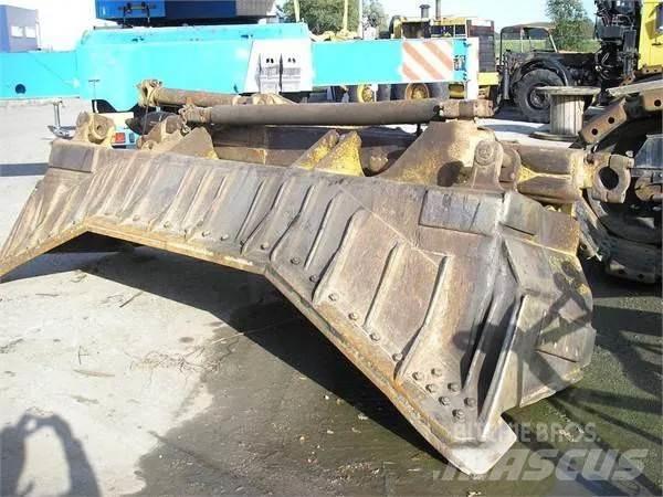 CAT D8N Pásové dozéry