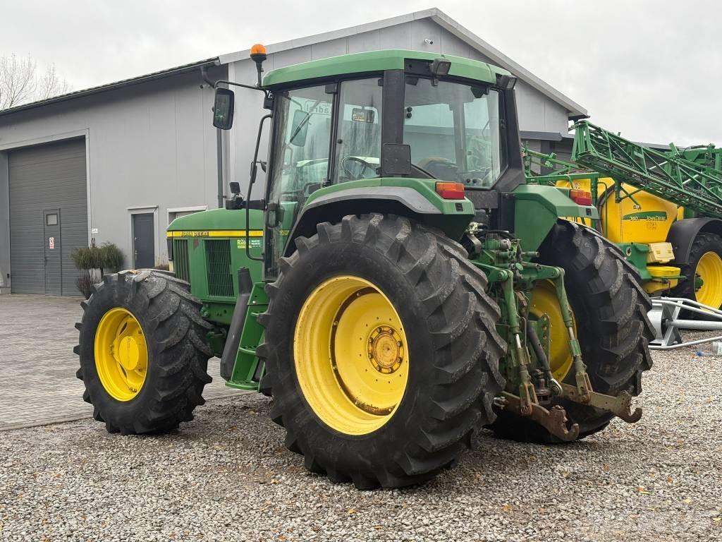John Deere 6910 Traktory
