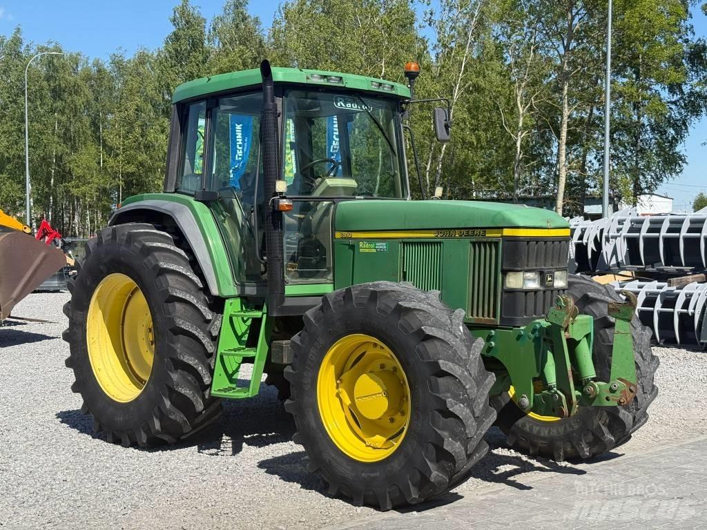 John Deere 6910 Traktory