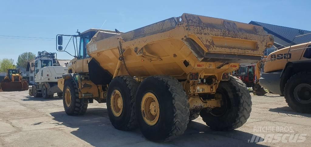 Bell B 25 D Kĺbové nákladné autá