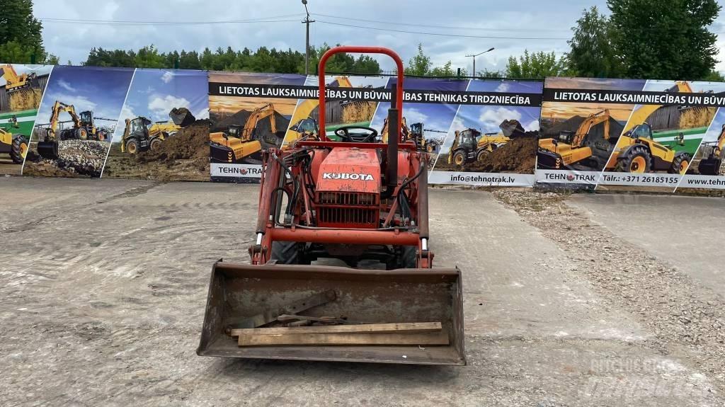 Kubota B 20 Traktory