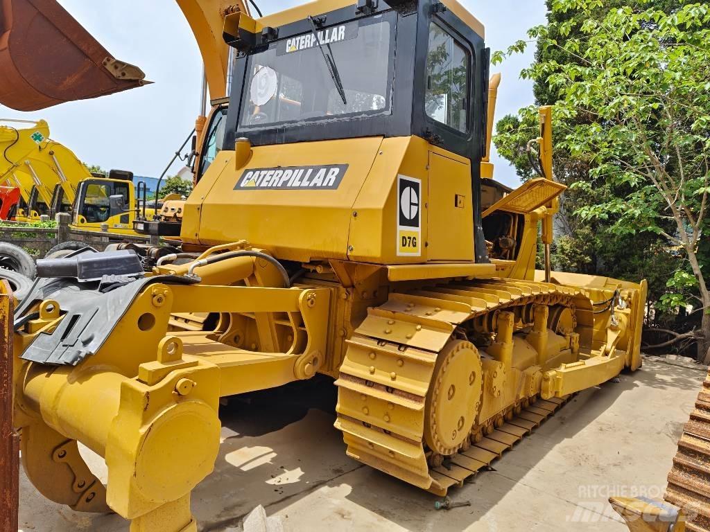 CAT D 7 G Pásové dozéry
