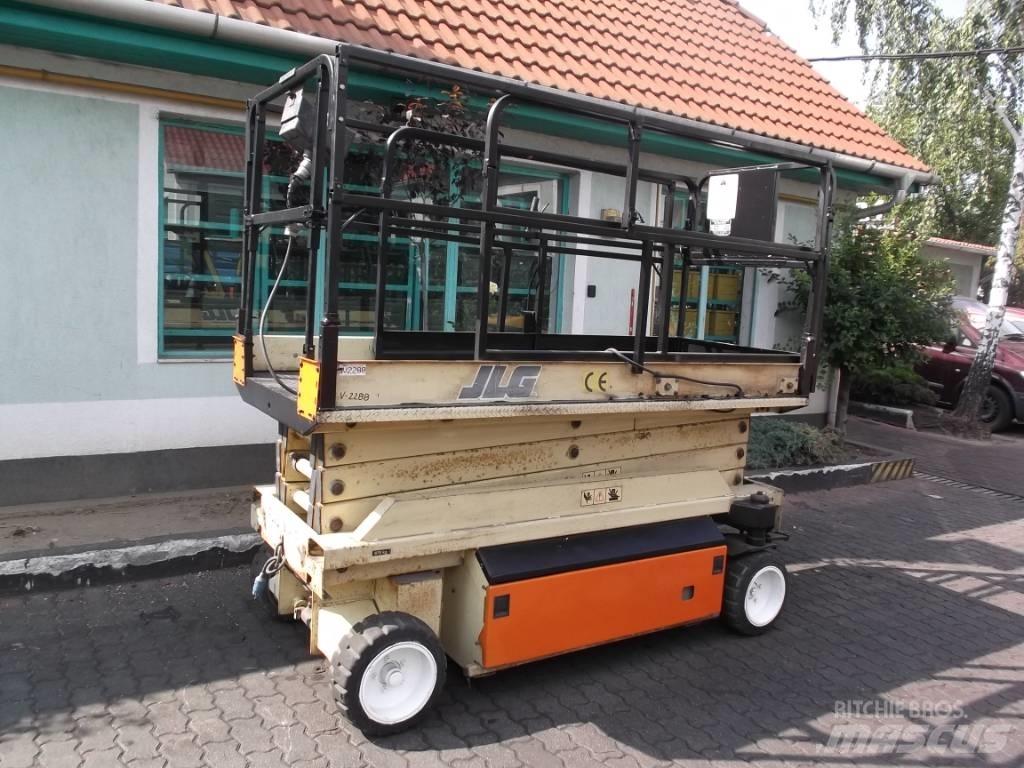 JLG 2646E      V-2288 Vertikálne stĺpové výťahy